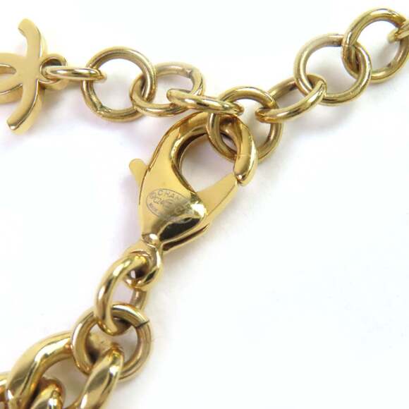 CHANEL White Pearl Logo Necklace